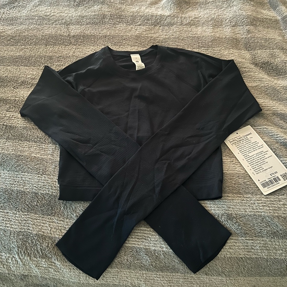 lululemon Swiftly Tech Cropped Long-Sleeve Shirt 2.0New W/tags size 4 Navy blue